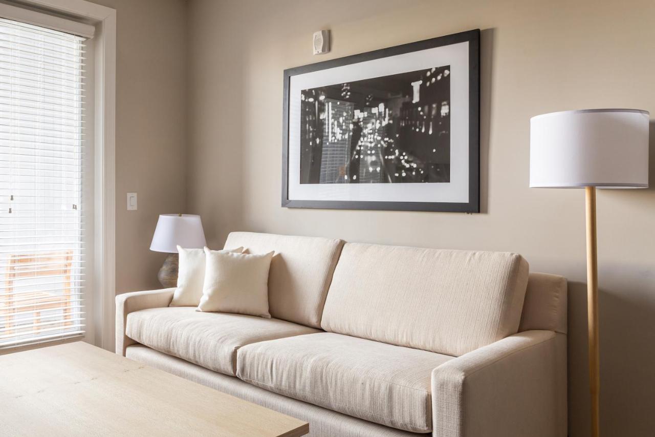 Kasa Freemorewest Charlotte Pokoj fotografie